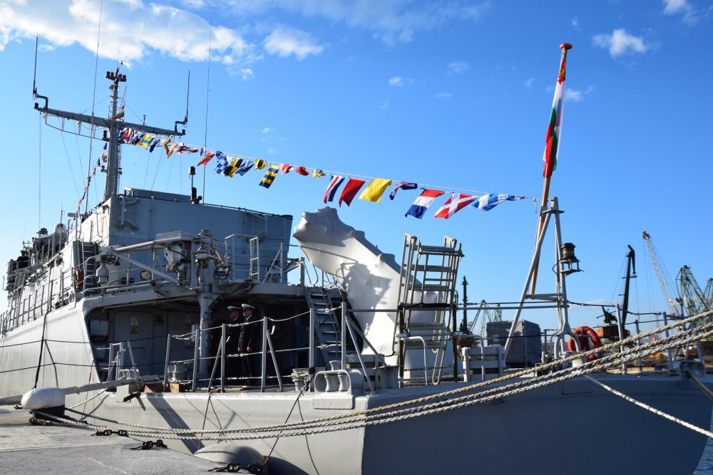 Болгарські ВМС отримали тральщики придбані у Нідерландів