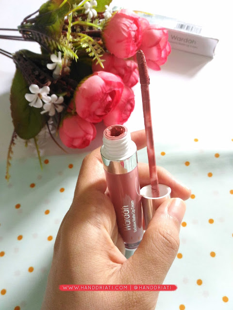 Review Exclusive Matte Lip Cream Wardah : 03 See You Latte