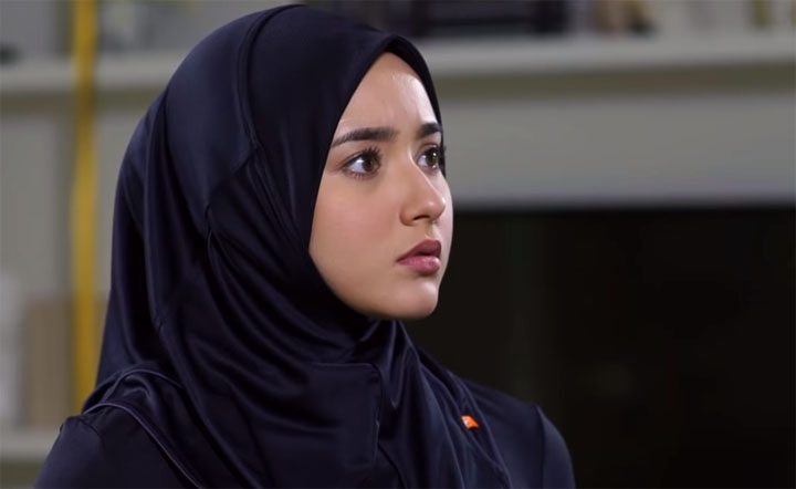8 Gambar Cun Hannah Delisha Bertudung - Pelakon 30 Pesanan Suara