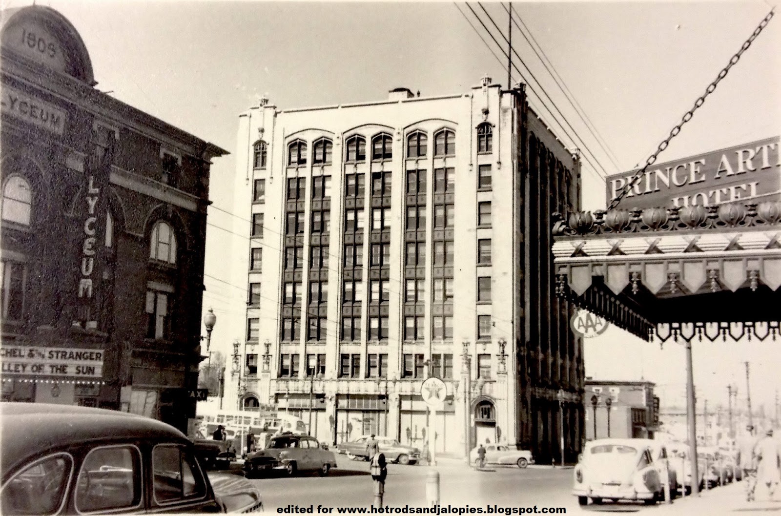 HOT RODS and JALOPIES FORT WILLIAM AND PORT ARTHUR, ONTARIO....Then