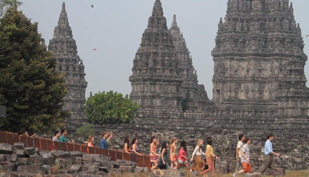 Syuting After Dark di Prambanan