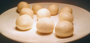 Round shape dough balls for Kala Jamun Recipe