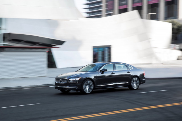 2021 Volvo S90 Review