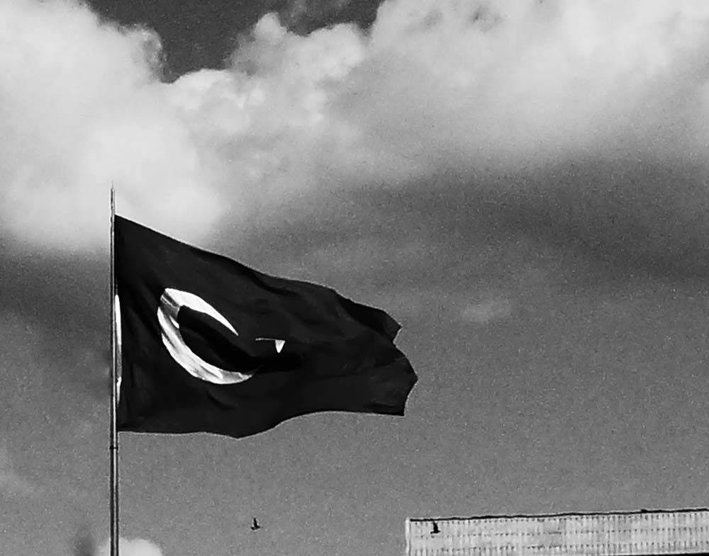 siyah turk bayragi resimleri 7