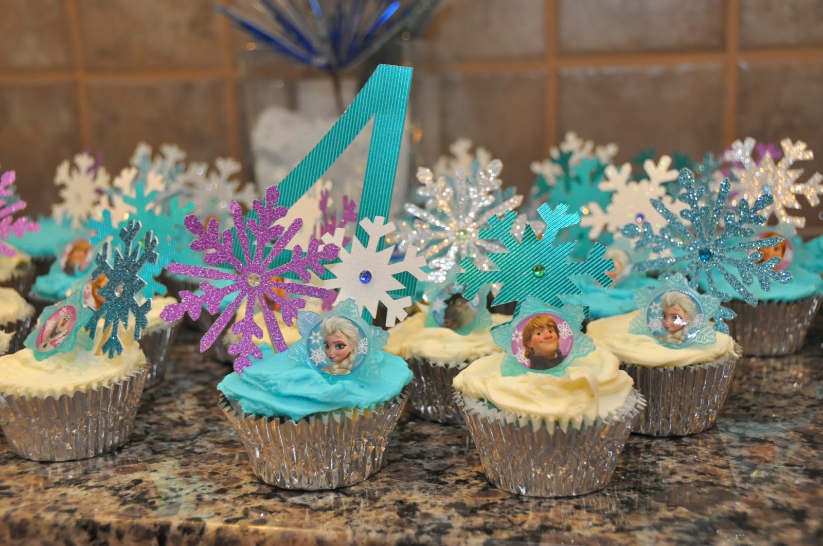Frozen Birthday Party Elsa Themed Cupcakes w/ Character Rings