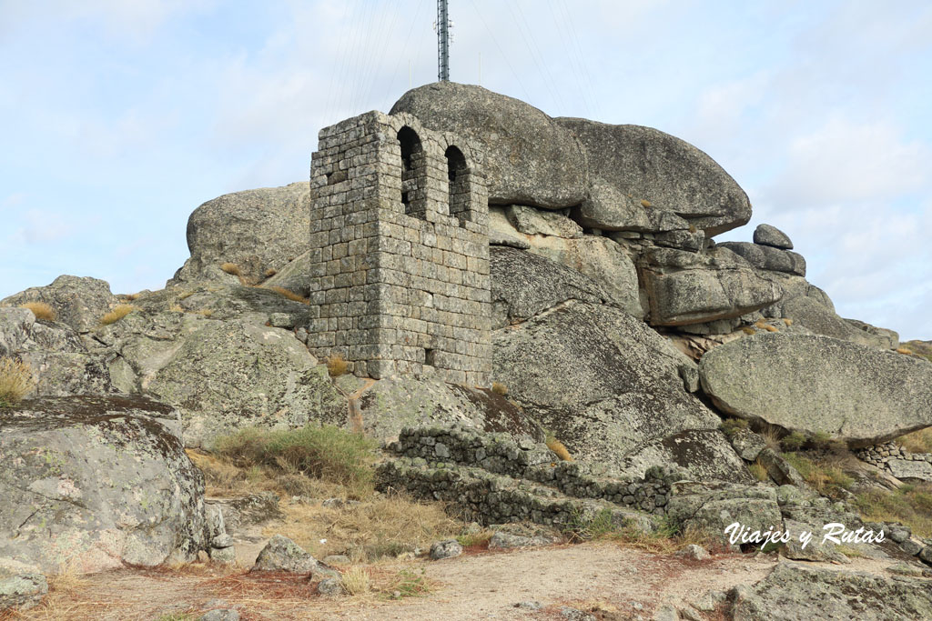 Torre Peão, o Pião en Monsanto, Portugal