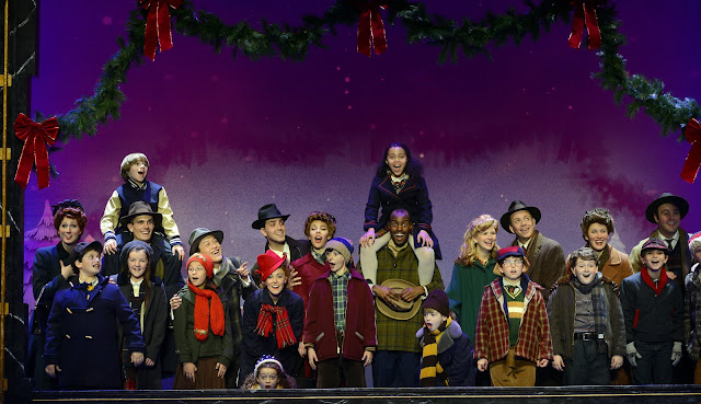 A Christmas Story Metro Detroit and Giveaway, giveaway, win, Fox Theatre, Michigan, Christmas