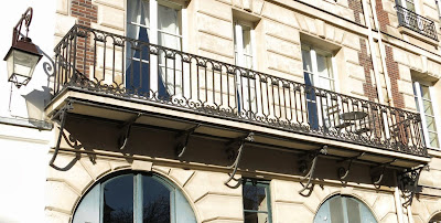 Balcon du 16 place Dauphine sur l'Ile de la Cité à Paris