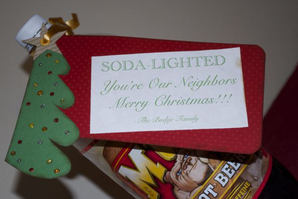 25 Easy Neighbor Gifts--also great for friends, family and co-workers.  Lots of fun ideas!