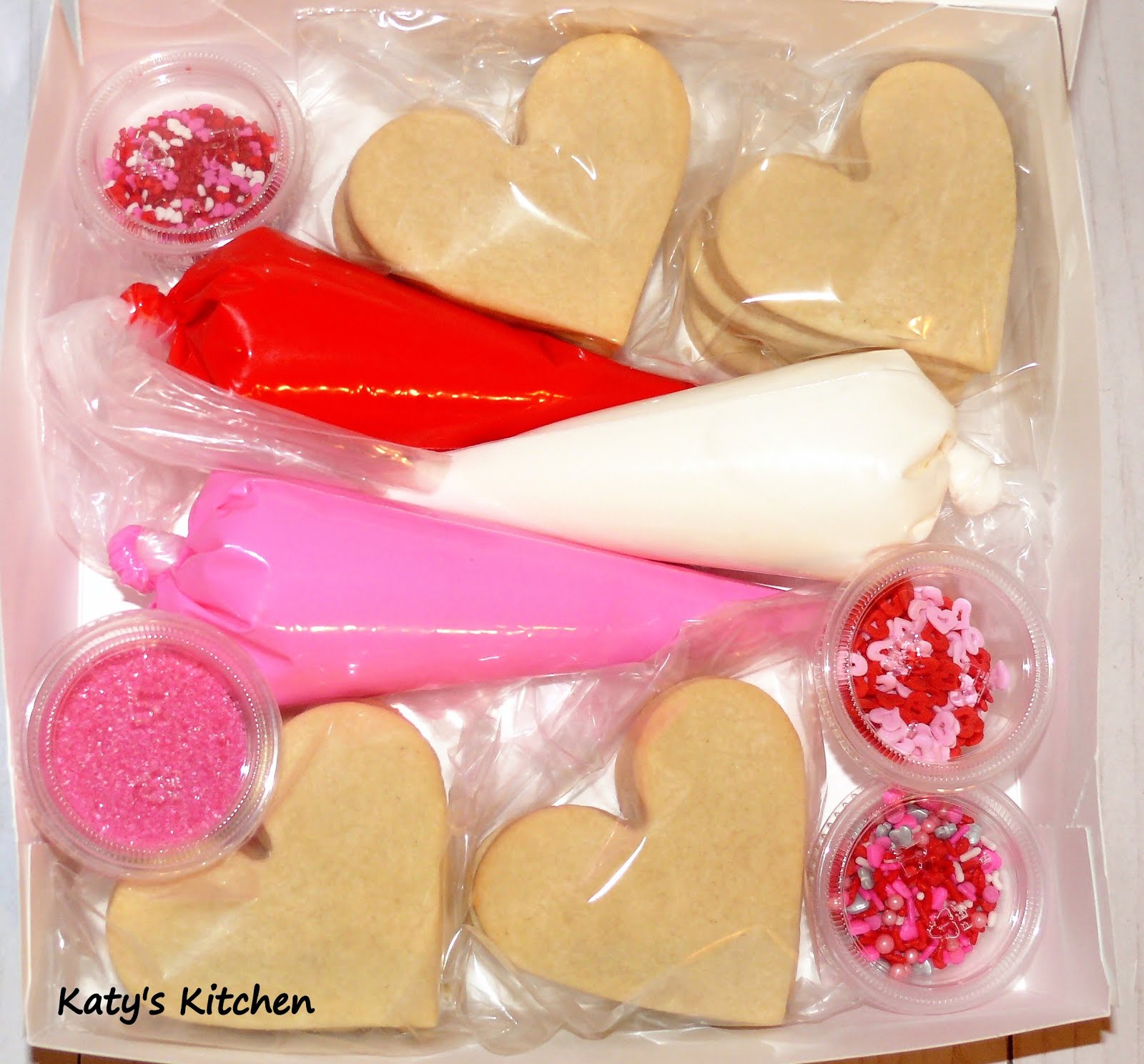 Katy\'s Kitchen: DIY Valentine Cookie Decorating Kit