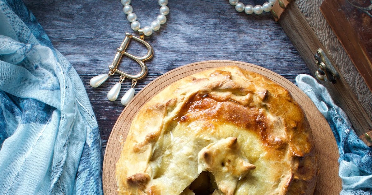 anne-boleyn-s-tudor-apple-pie