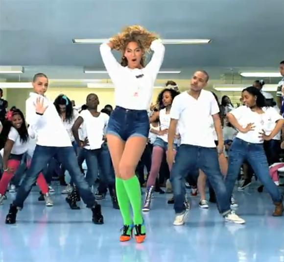 Beyonce Group: Beyonce's New Video MOVE YOUR BODY