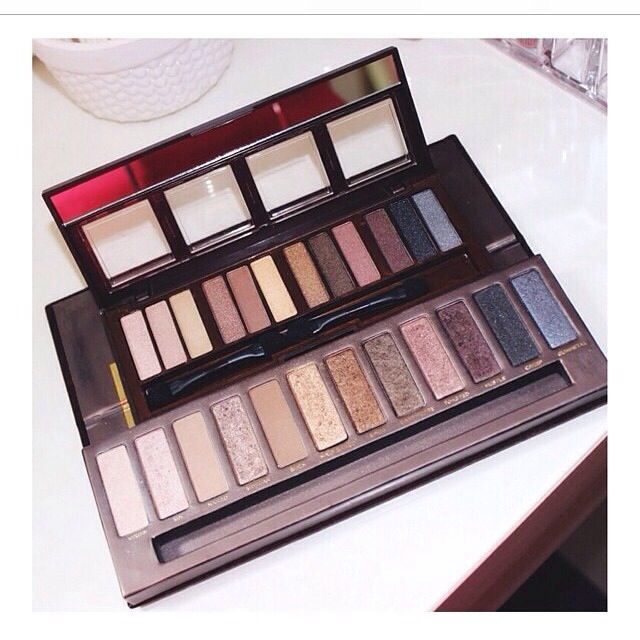 City Color Barely exposed eyeshadow palette review YunYuwa