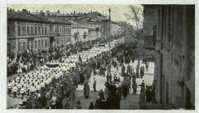 Odessa: First a detachment of Cossacks, then the Cadet corps, afterwards   Civilian official organizations, marched in close columns through the town