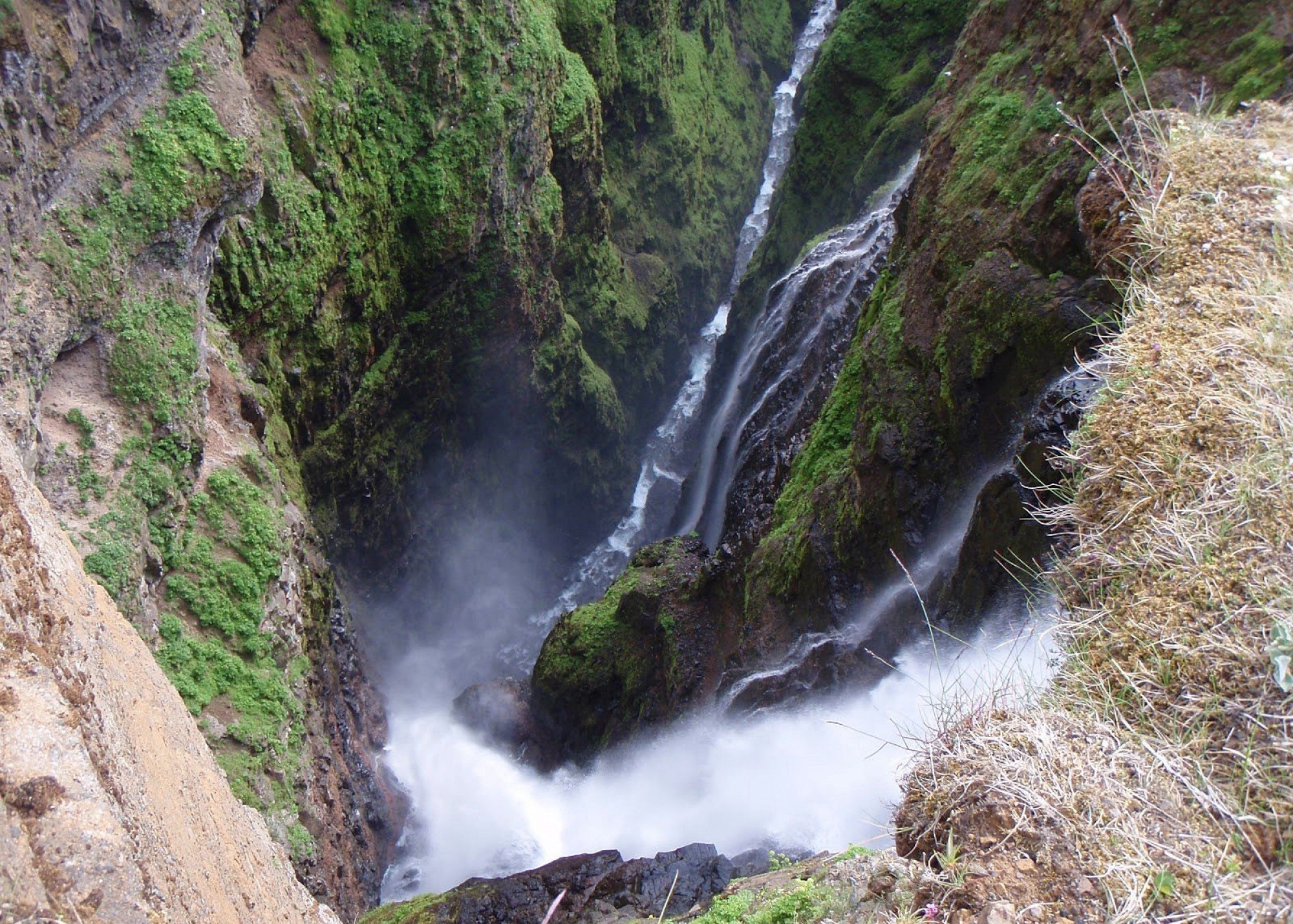 Glymur Waterfall 1