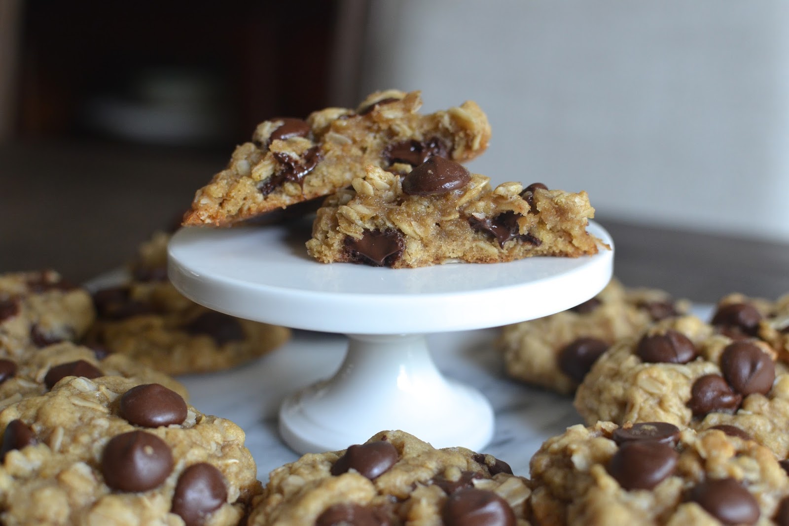 Playing with Flour Onebowl oatmeal chocolate chip cookies (made with oil)