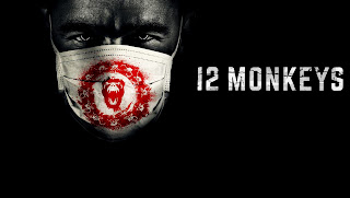 Podsumowanie sierpnia, czyli małpa małpę małpą pogania