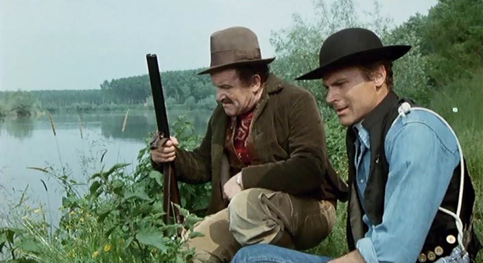 DON CAMILLO (DUBLADO/DVD-RIP) – 1984 Don%2BCamillo%2Bdub%2B1984.mkv_snapshot_00.19.02.223