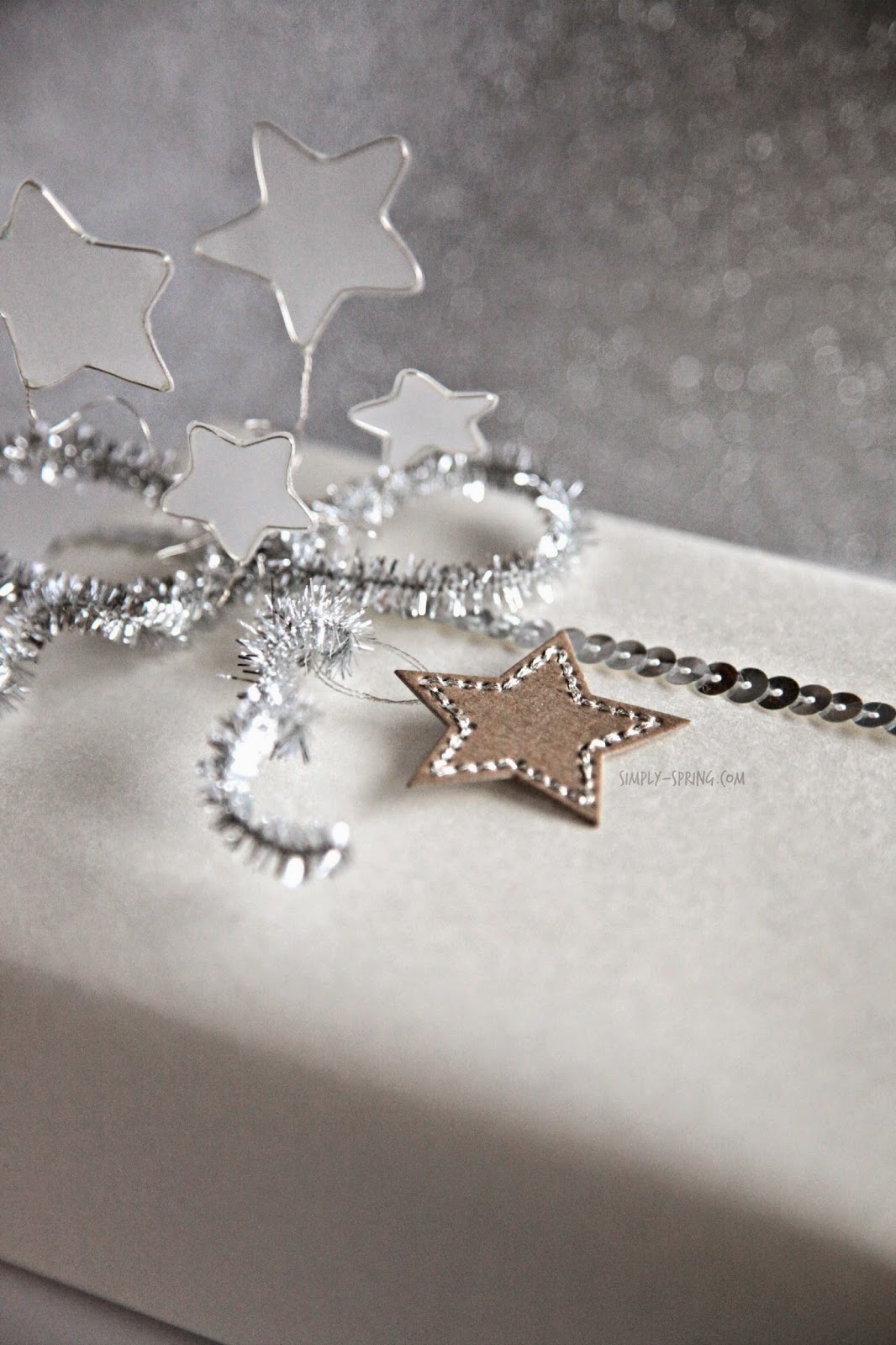 HOW TO add WOWFactor to your holiday gift wrapping SIMPLY SPRING