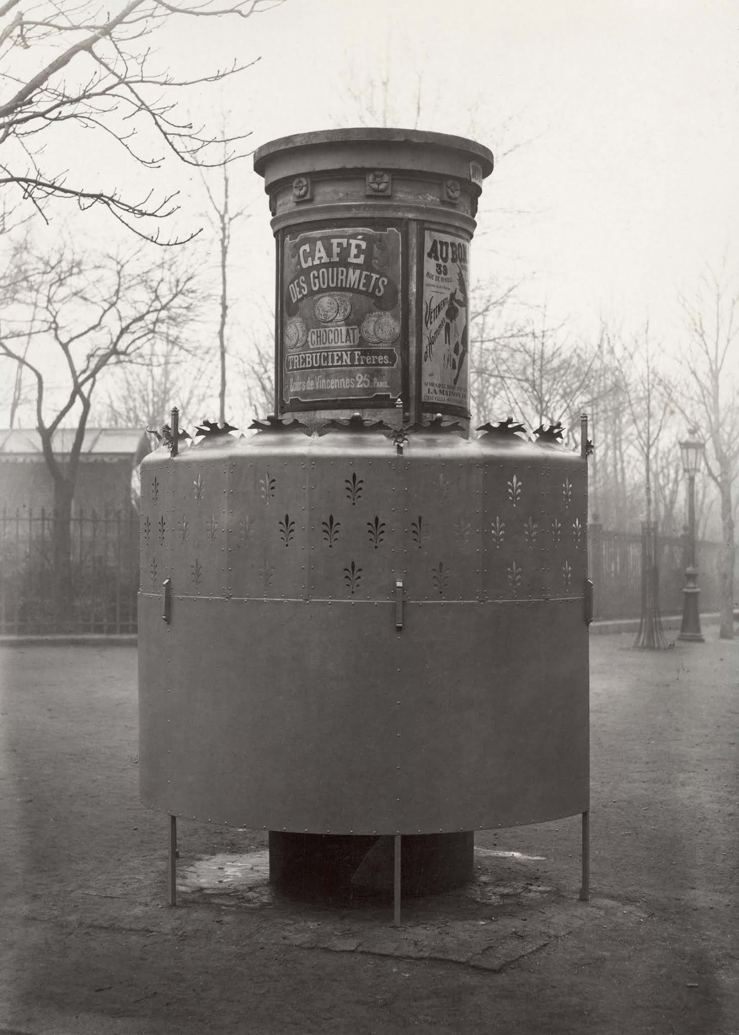 pissoir vintage public urinals paris