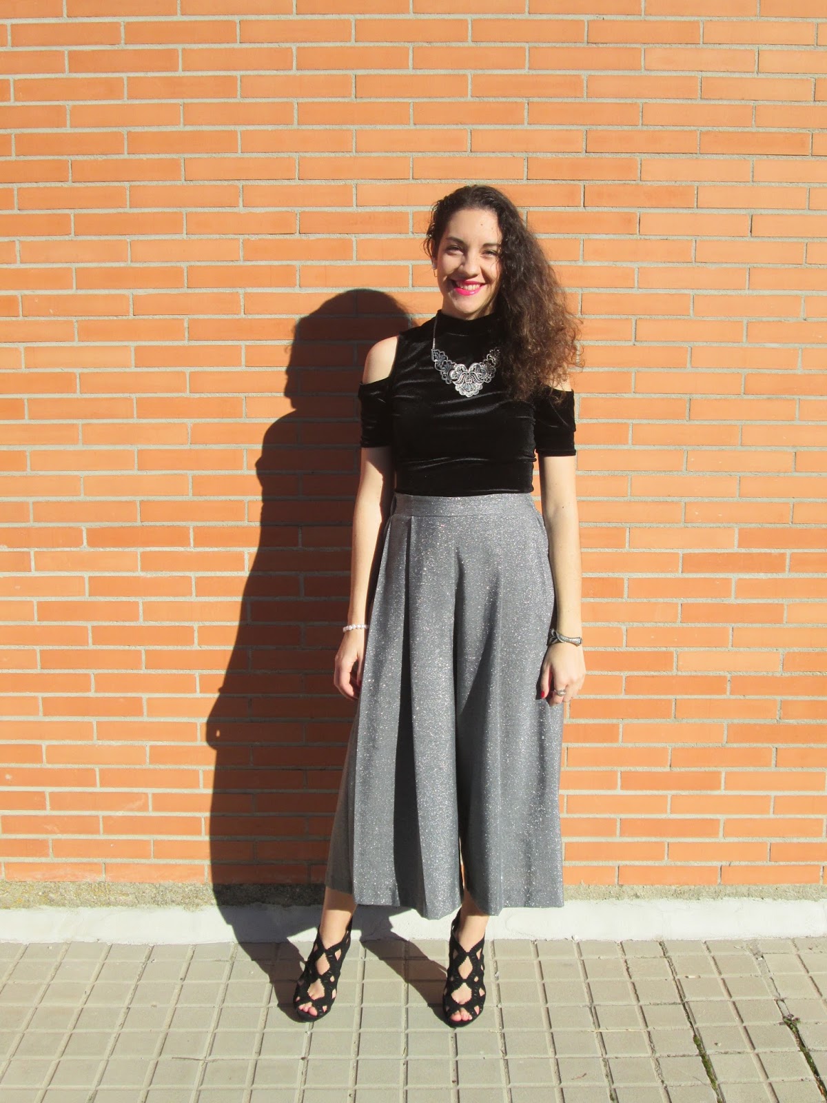 Pantalon culotte y top de terciopelo para Nochevieja / Culotte trousers and  velvet top for New Years Ever | Sin mirar a nadie