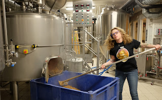 Linda Haug brewing at Amager Bryghus Linda Haug brewing at Amager Bryghus