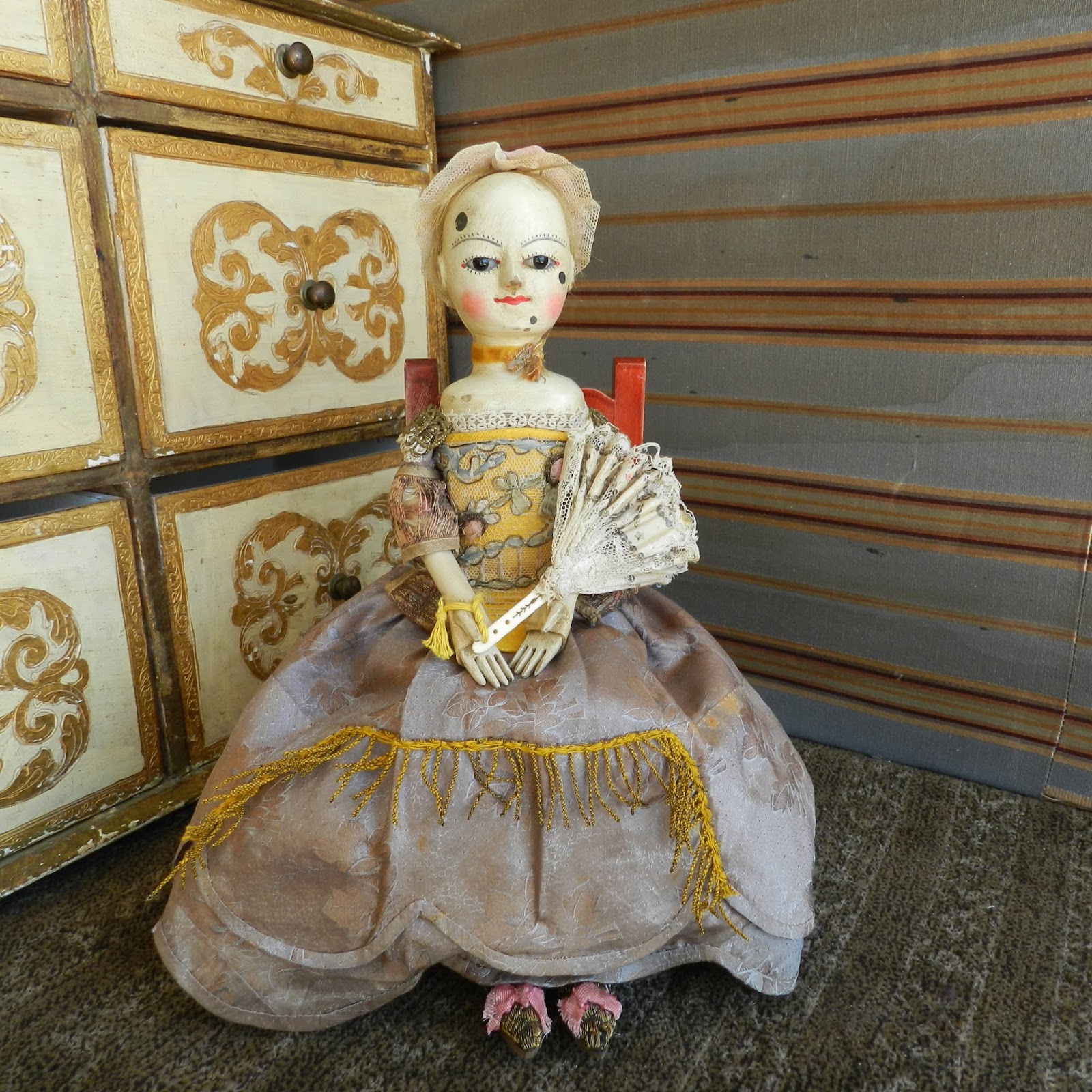 The Old Wooden Sisters Queen Anne doll little Lady
