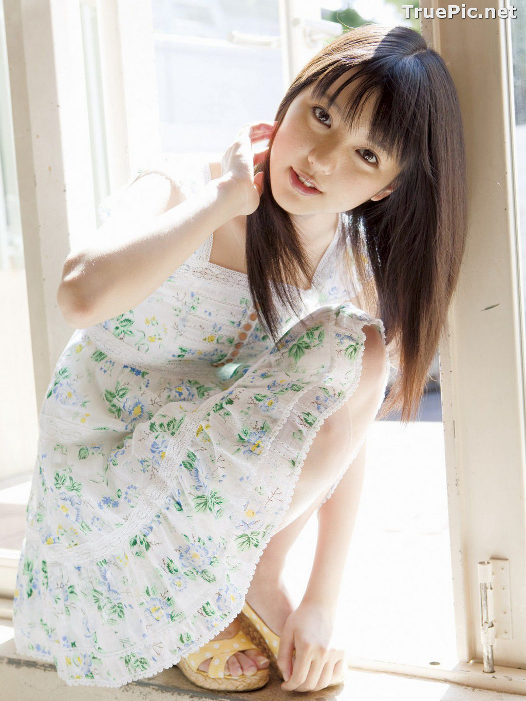 Image Japanese Singer and Actress - Erina Mano - Summer Greeting Photo Set - TruePic.net - Picture-33