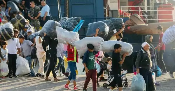 ΟΗΕ: Όλοι οι αλλοδαποί να μεταφερθούν αμέσως από τα νησιά στην ενδοχώρα! ΟΗΕ: Όλοι οι αλλοδαποί να μεταφερθούν αμέσως από τα νησιά στην ενδοχώρα!