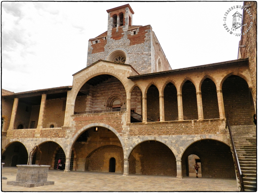 LA FRANCE MEDIEVALE PERPIGNAN (66) Palais