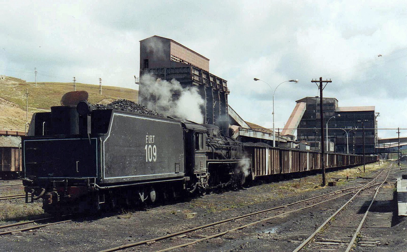ARQUEOLOGÍA FERROVIARIA Imágenes del Ramal Ferrocarril Industrial de