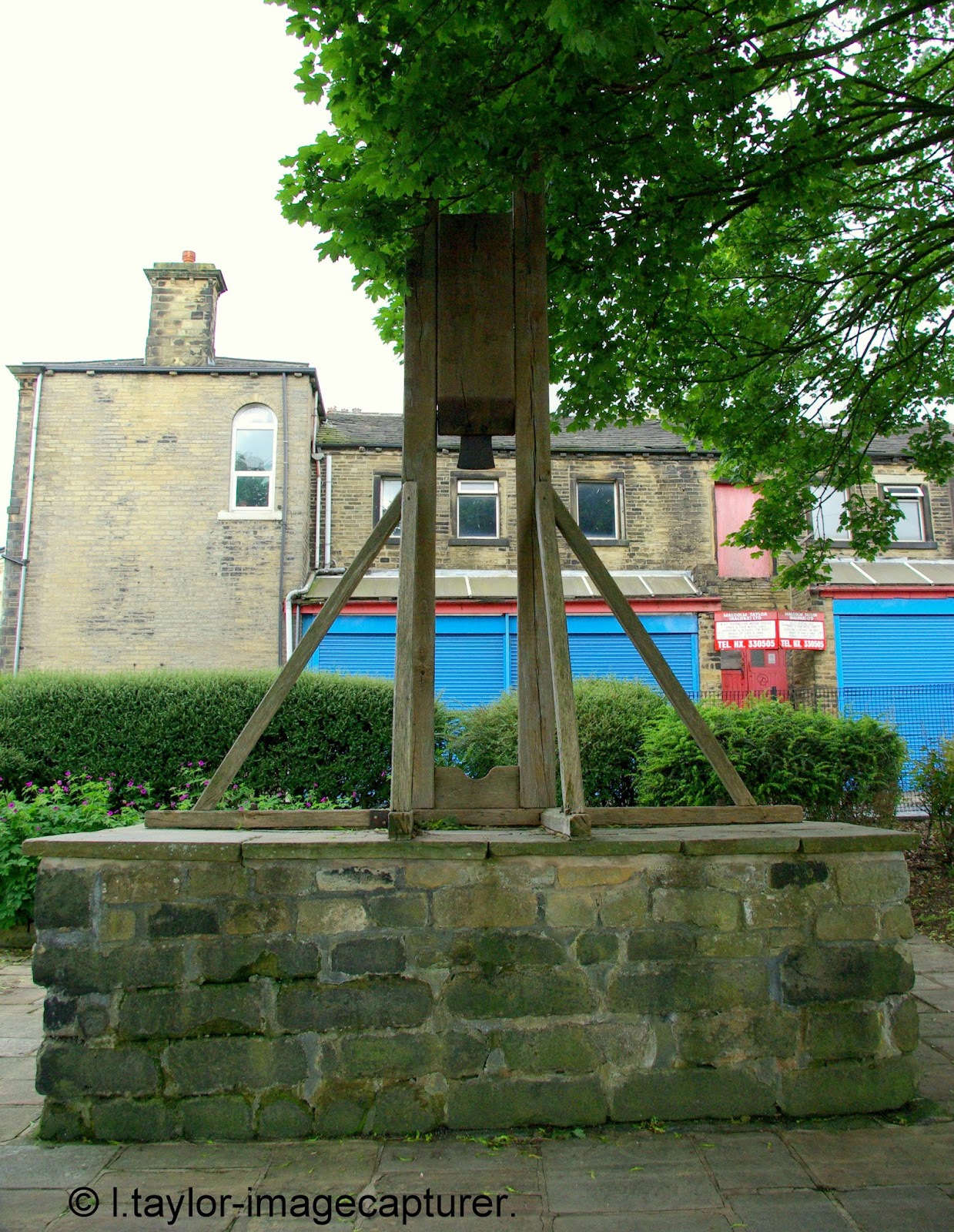 IMAGECAPTURER. THE HALIFAX GIBBET.