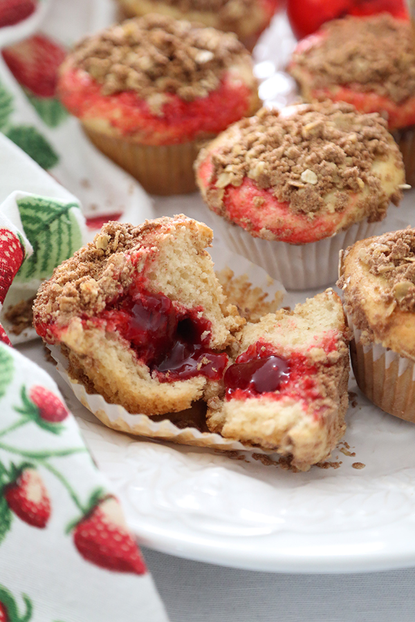 Strawberry Jam Muffins with Cinnamon Oat Streusel Sprinkle Bakes