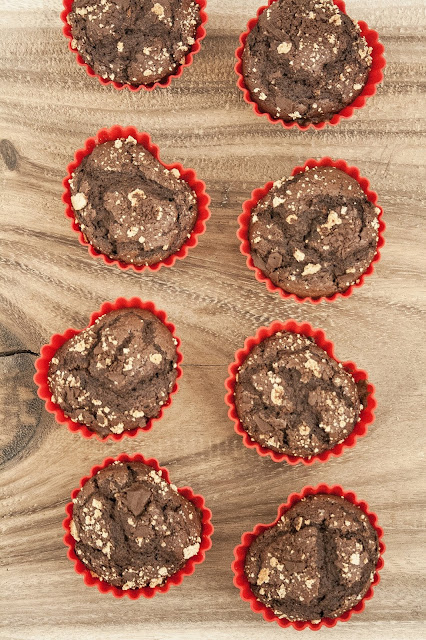 Muffin per San Valentino al cioccolato e amaretti