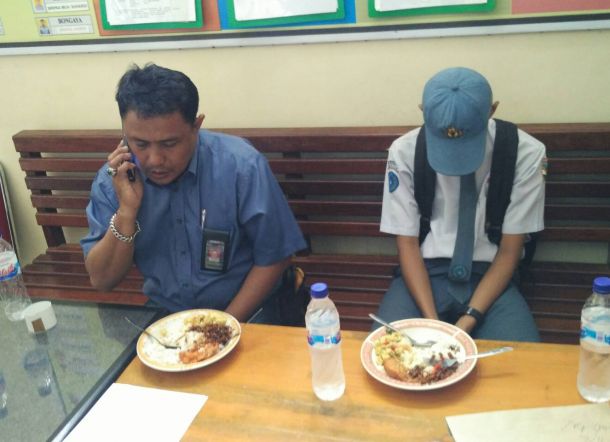 Setelah Aniaya Guru SMKN 2 Makassar, Adnan Achmad Ngaku Wartawan, Terus? Setelah Aniaya Guru SMKN 2 Makassar, Adnan Achmad Ngaku Wartawan, Terus?