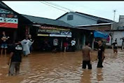 Banjir Rendam Jalan Baros Sukabumi, sebagianTPT Warung kena imbas