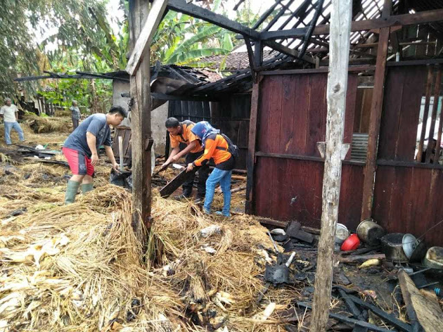 Gara-gara Diang, Kebakaran Hanguskan Rumah Warga Sumberlawang Sragen Gara-gara Diang, Kebakaran Hanguskan Rumah Warga Sumberlawang Sragen