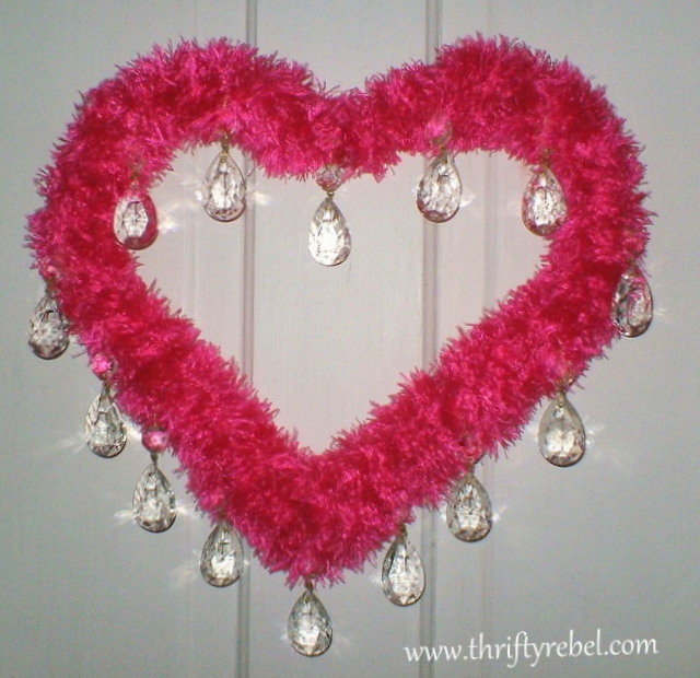 hot-pink-Valentine's-day-wreath