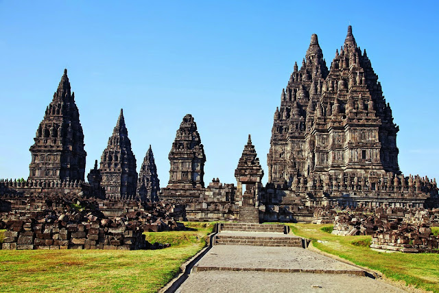 The Beauty Landscape of Indonesia: Prambanan Temple, the Splendor of ...