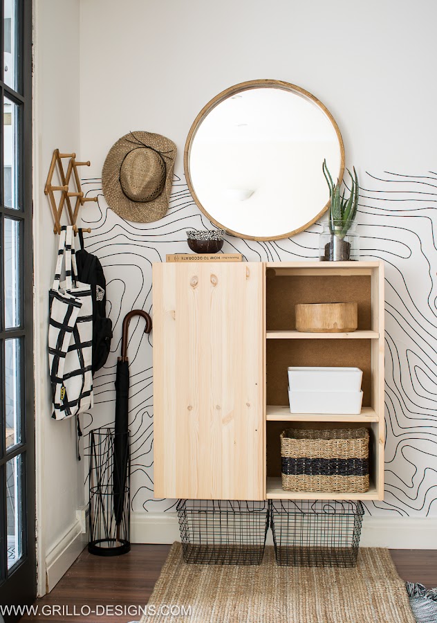 mueble de ikea en la entrada de casa