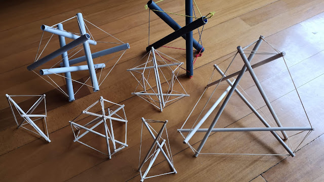 Tensegrity structures