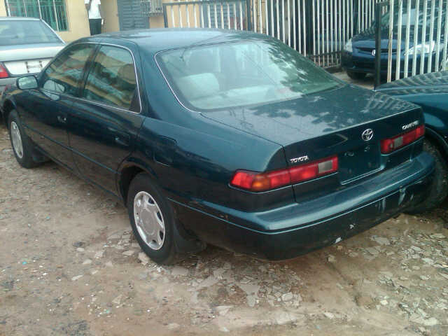 EXTREMELY CLEAN TOKUNBO TOYOTA CAMRY FOR SALE IN LAGOS AT A CHEAPER PRICE | BUY MODERN CHEAP ...