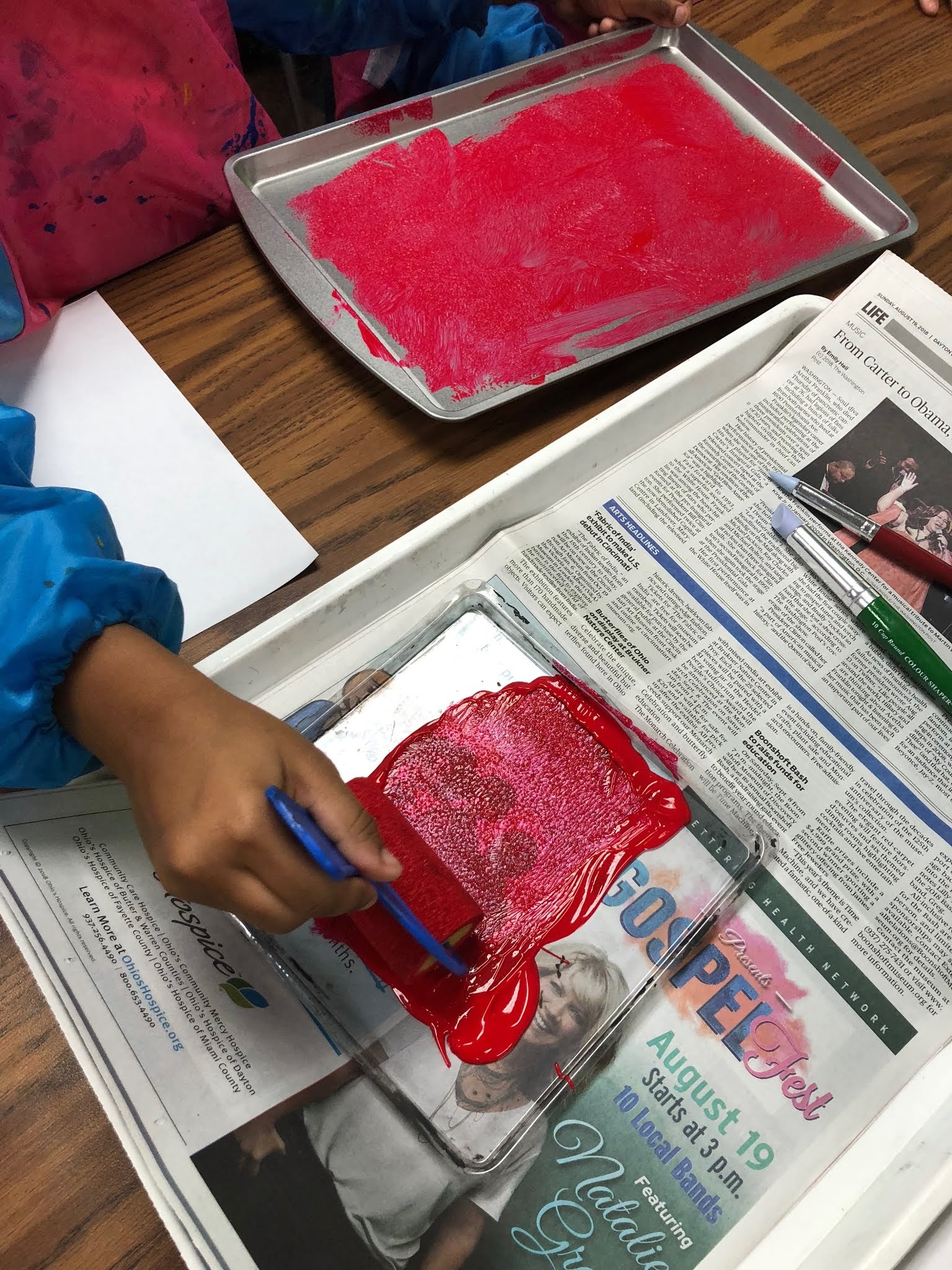 Mrs. Harris' art room kindergarten monoprinting art lesson