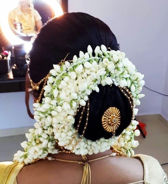 20+ Simple Juda Hairstyles & Bridal Juda Hairstyles Designs 2021 | Indian  wedding hairstyles, Side bun hairstyles, Bridal hair