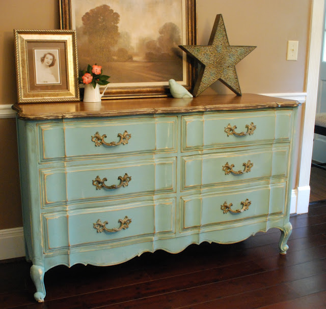 Between Blue and Yellow: Provence Dresser and baby news.