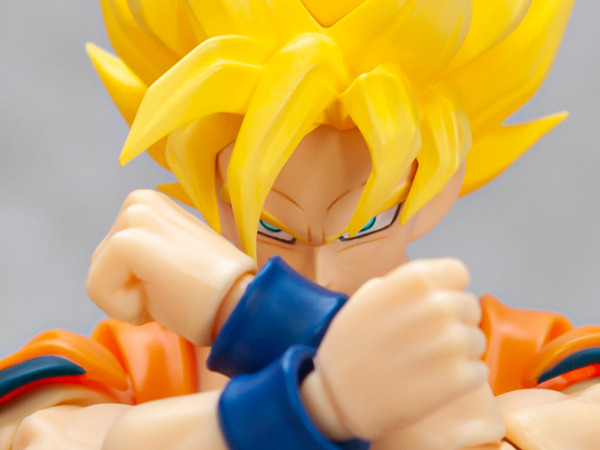 S.H.Figuarts Super Saiyan Full Power Son Goku