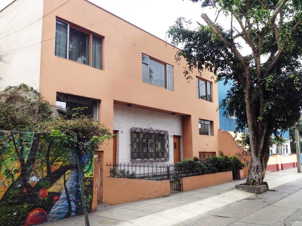 BREV VENTA CASAS EN MIRAFLORES (2 JUNTAS) IDEAL BACKPACKERS