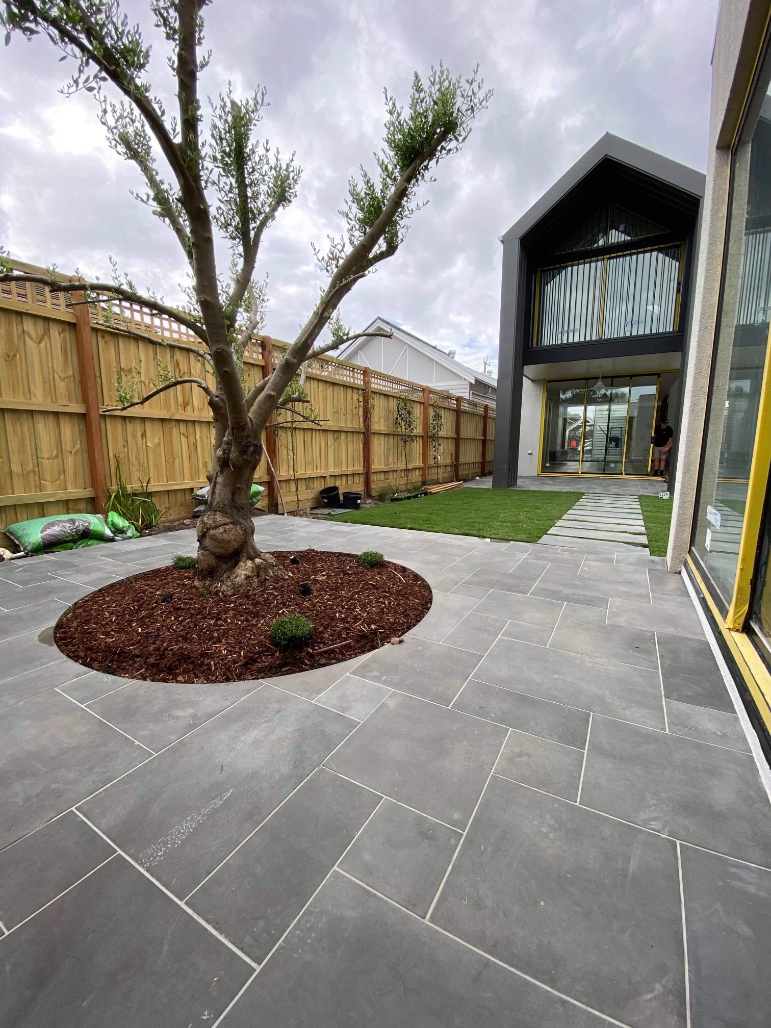 best adhesive for bluestone