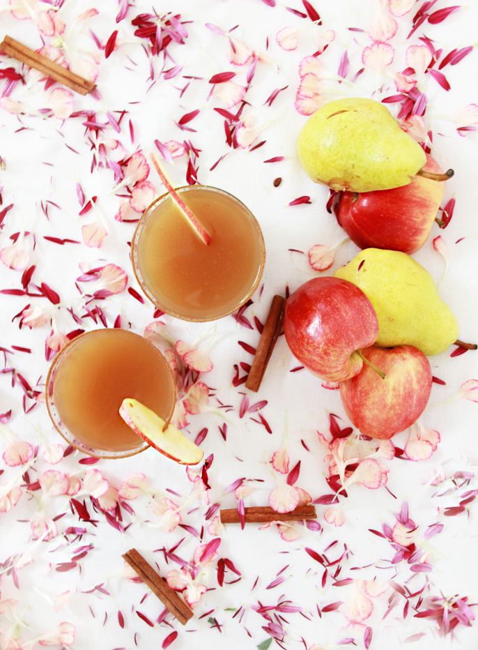 A Bubbly Life Fall Apple Cider Pear Vodka Cocktail