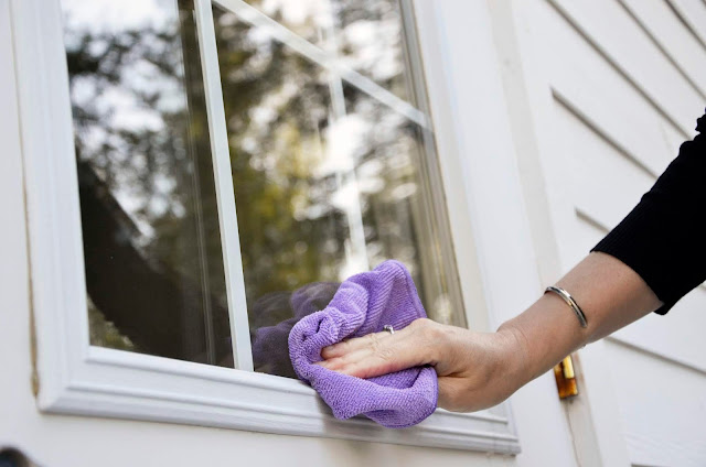 Non-Toxic Window Cleaning with Lavender Hydrosol